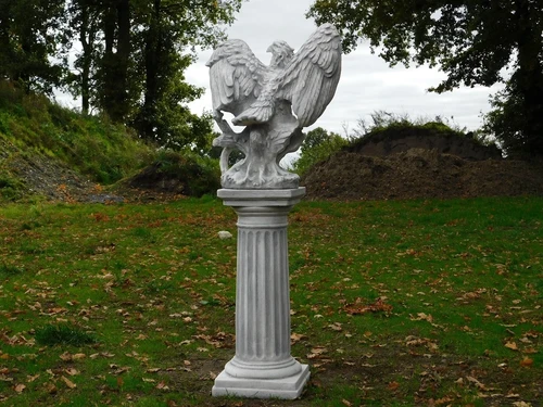 Statue Eagle on Pedestal - 127 cm - Stone