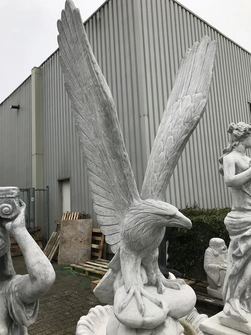 Eagle XL on Pedestal - 240 cm - Solid Stone