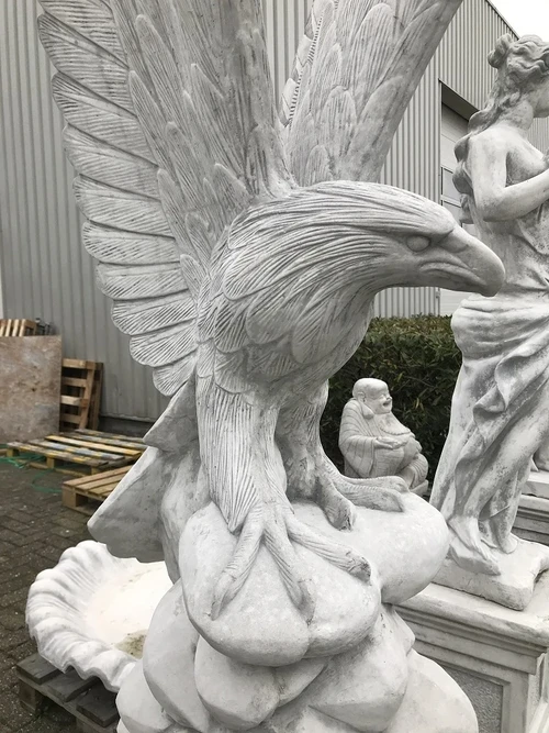 Eagle XL on Pedestal - 240 cm - Solid Stone