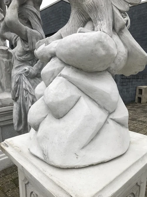 Eagle XL on Pedestal - 240 cm - Solid Stone