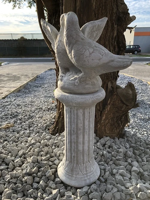 Pair of Doves on Plinth - 60 cm - Solid Stone