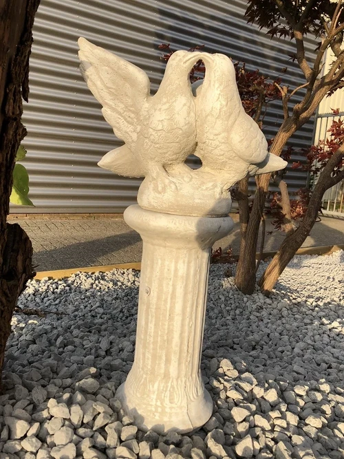 Pair of Doves on Plinth - 60 cm - Solid Stone