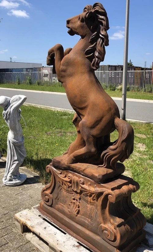 Rearing Horse on Plinth XXL - 180 cm - Oxide-Finish Stone