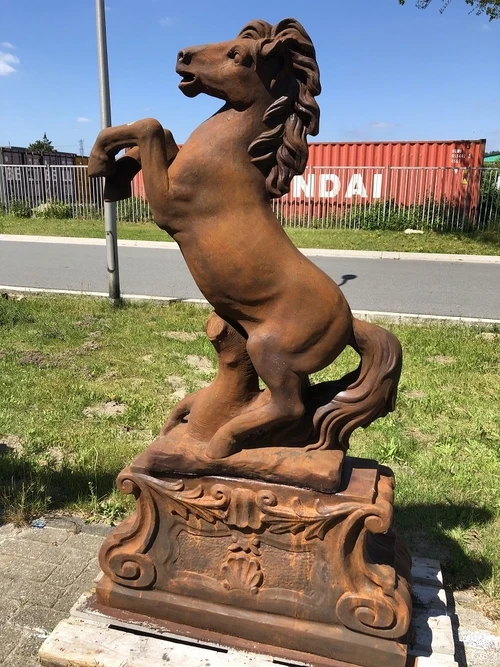 Rearing Horse on Plinth XXL - 180 cm - Oxide-Finish Stone