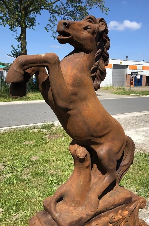 Rearing Horse on Plinth XXL - 180 cm - Oxide-Finish Stone
