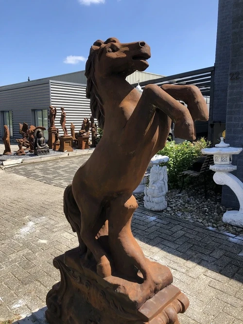 Rearing Horse XL - 130 cm - Oxide-finish Stone