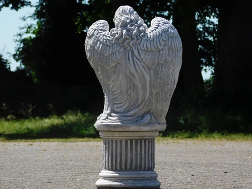Statue Angel on Round Pedestal - 73 cm - Stone