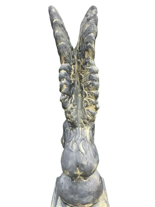 Knielende Engel met vleugels omhoog op sokkel, mooi zandstenen image stenen set !