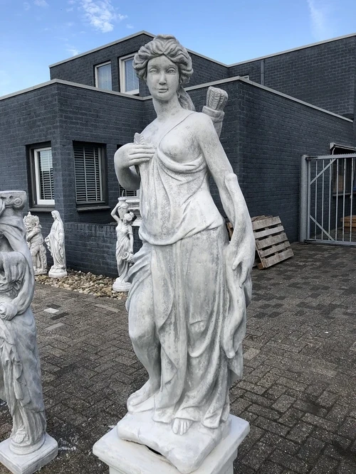 Statue Artemis - Goddess of the Hunt - Stone