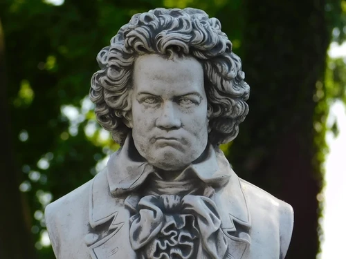 Beethoven on Round Pedestal - 76 cm - Stone