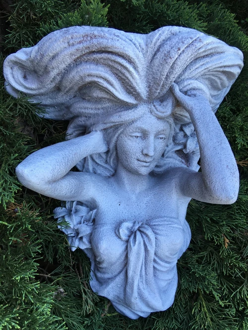 Classic Wall Ornament: Female Figure – Heavy Cast Iron – Old Rust White – 45 cm