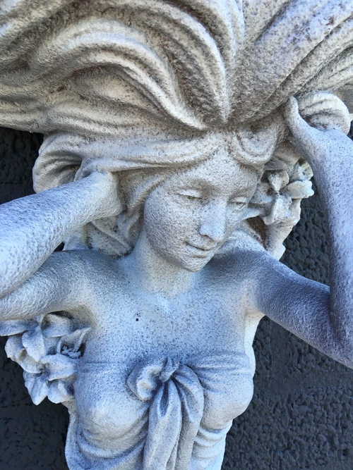 Classic Wall Ornament: Female Figure – Heavy Cast Iron – Old Rust White – 45 cm