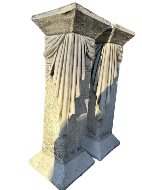 Pedestal - Column - 80 cm - with ornamental cloth - Solid Stone