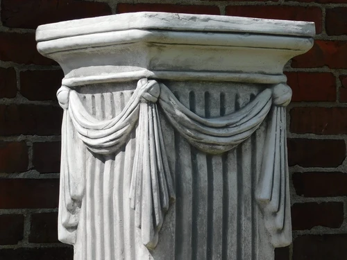 Pedestal with Drapery - 75 cm - Stone