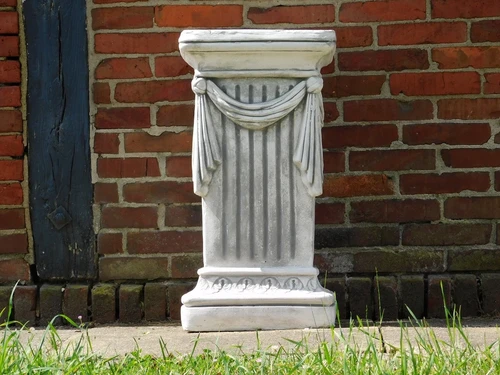 Pedestal with Drapery - 75 cm - Stone