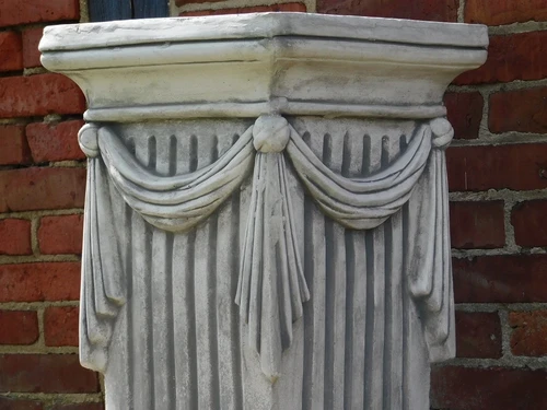 Pedestal with Drapery - 75 cm - Stone
