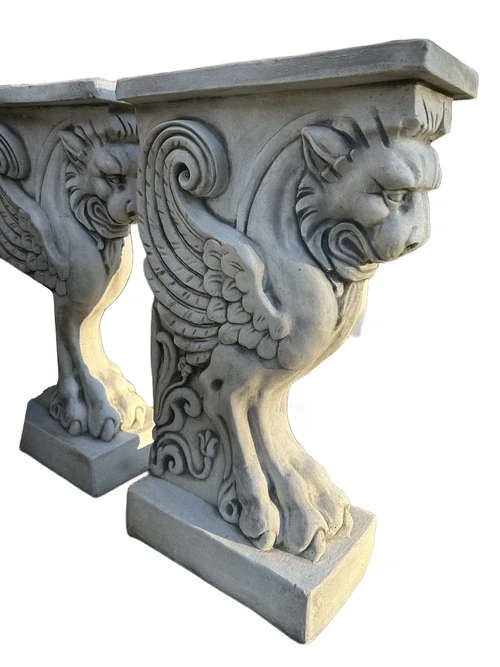 Unique Column with Lion - 72 cm - Pedestal - Solid Stone