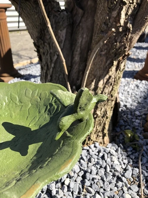 LETZTE: Vogeltränke mit Hummingbird XL, Gusseisen, antik-grün-rost