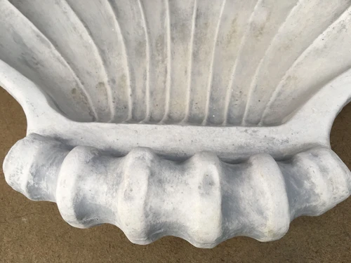 Shell-shaped Birdbath - approx. 55 cm - Stone