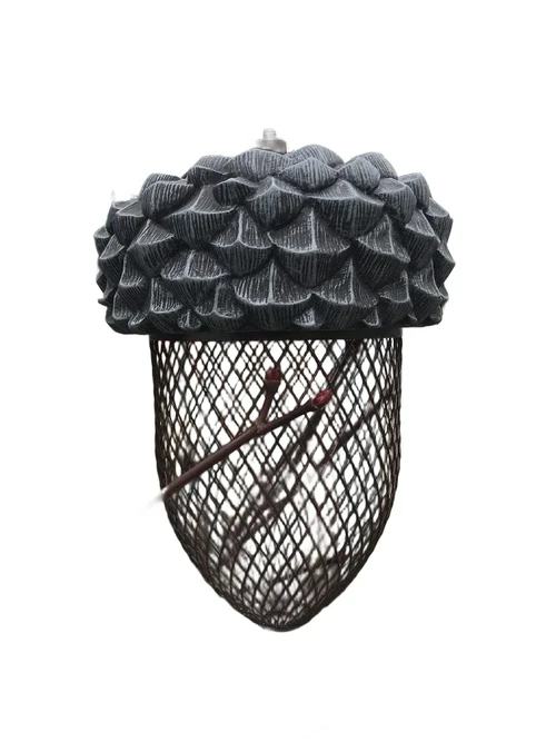 Vogelvoeder plek, voederbak in de vorm van een eikel, hele leuke tuin decoratie