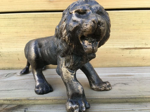Lion - Bronze-look - Cast iron