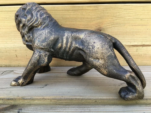 Lion - Bronze-look - Cast iron