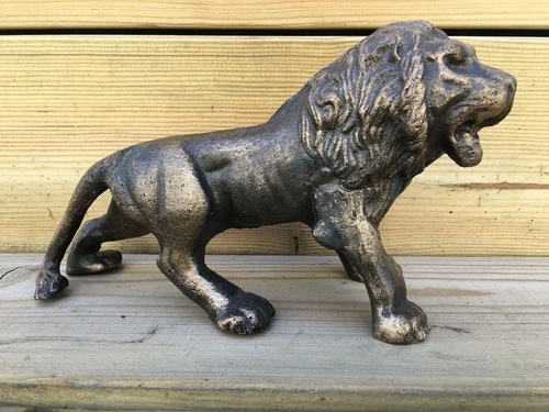 Lion - Bronze-look - Cast iron