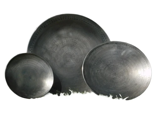 Set of 3 trays with World map design - metal