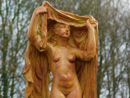 Statue Naked Woman Draped - 67 cm - Polystone