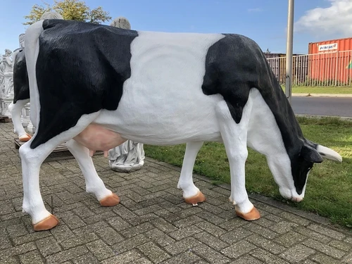 XXL Statue of a Grazing Cow – 130 x 200 cm – Polystone