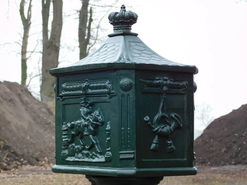 Standing Letterbox - 120 cm - Cast Iron - Green