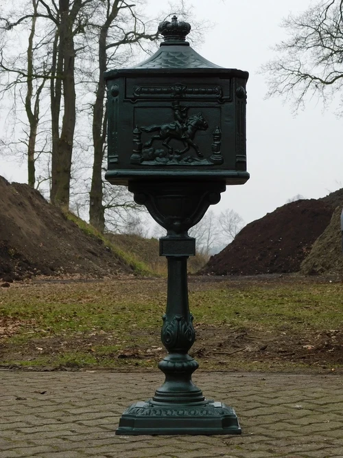 Standing Letterbox - 120 cm - Cast Iron - Green