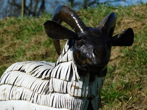 Image Sheep - 90 x 95 cm - Handmade from Metal