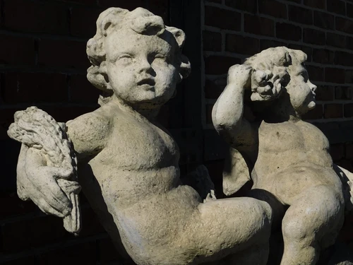 Vintage Set van 2 Putti op Sokkel – 130 cm – Gietsteen