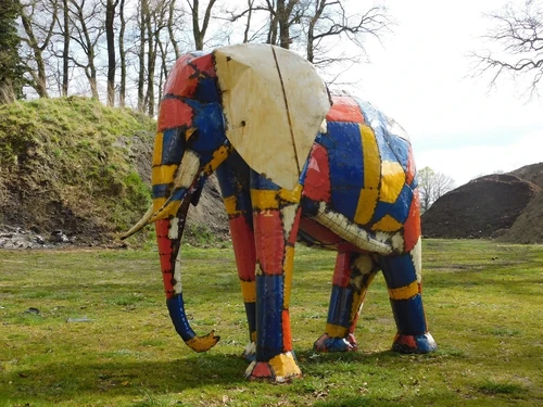 XXL Handmade Elephant – Metal – approx. 230 cm – African Design