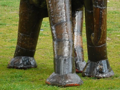 XXL-Elefant, handgefertigt – Metall – ca. 225 x 250 cm – Braune Ausführung