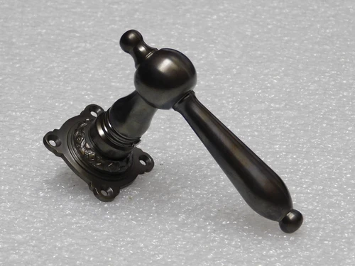 Türgriff-Set Revo mit Griffrosetten – Dunkel patiniertes Messing