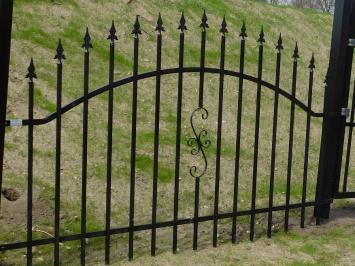 Ornamental fencing - garden fence - powder-coated black