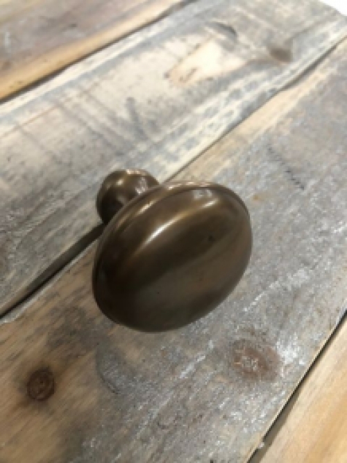 Door knob - turnable - brass patinated