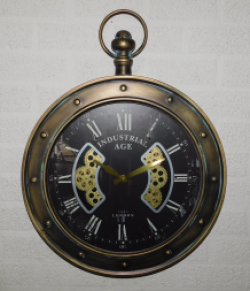 Wandklok ''Industrial Age'' model zakhorloge