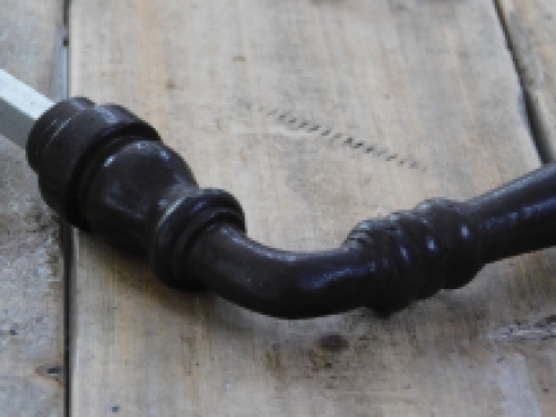 1 Deurklink, boeren deurklink voor antieke deuren, kleur bruin met doorn.