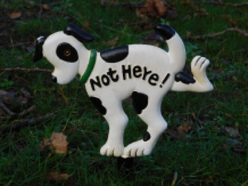 Dog sign ''Not Here - garden stick, cast iron