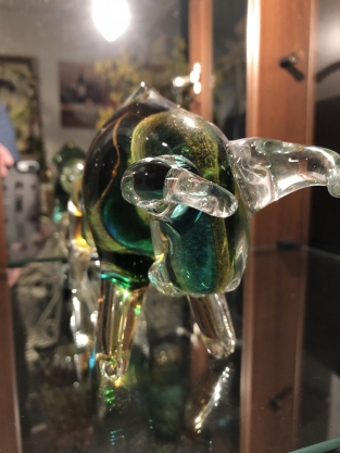 Beautiful bull of full glass, beautiful!!