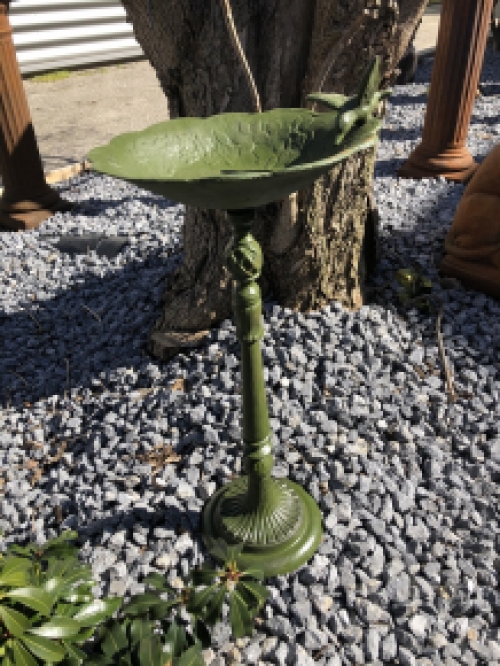 LETZTE: Vogeltränke mit Hummingbird XL, Gusseisen, antik-grün-rost