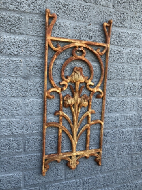 Metal decorative rack, art nouveau, rose rack as country decoration, wall rack tulip.