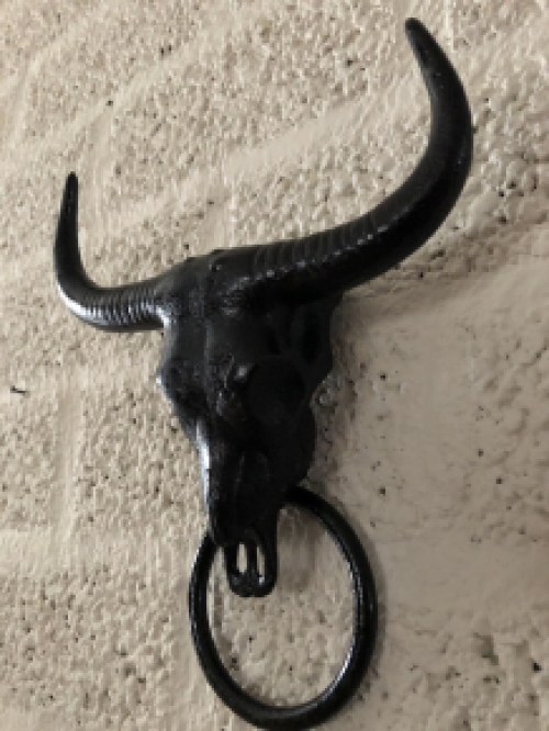 Cast iron bull skull with towel ring, black, beautiful!