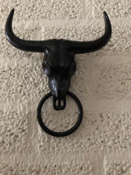 Cast iron bull skull with towel ring, black, beautiful!