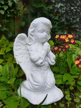 Praying angel, garden statue