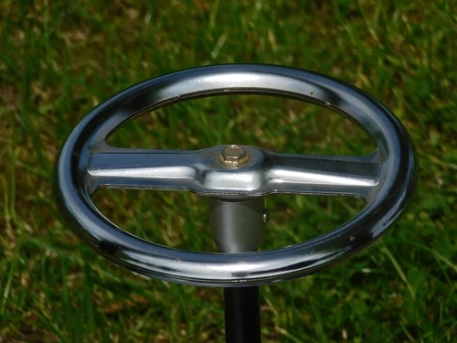 Vintage Car - Grey - 76 x 40 cm - Metal