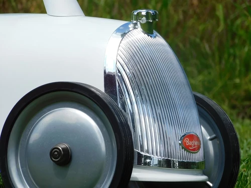 Vintage Car - White - 85 x 45 cm - Metal